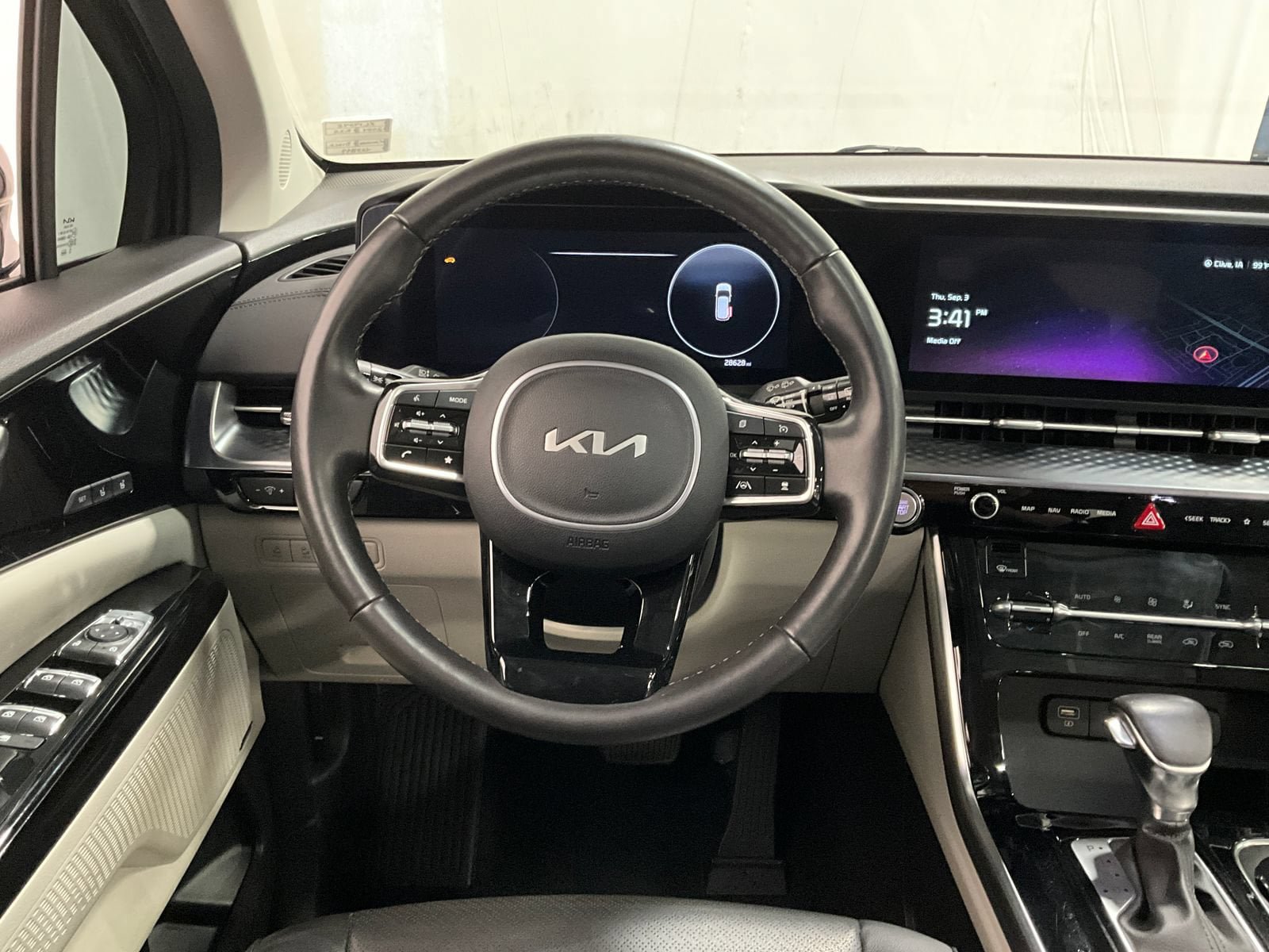 Used 2024 Kia Carnival SX Prestige FWD image 7