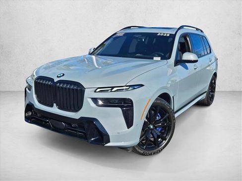 Certified 2025 BMW X7 xDrive40i w/ M Sport Package image 1