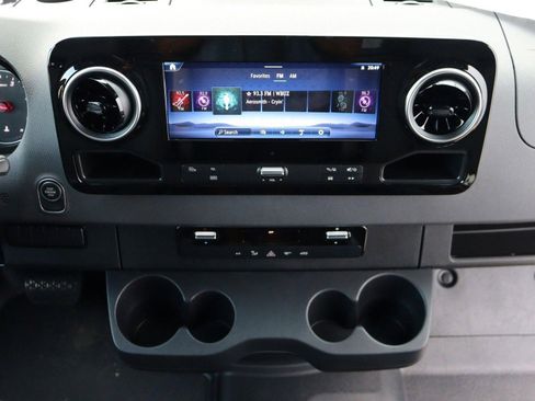 New 2025 Mercedes-Benz Sprinter 2500 image 32