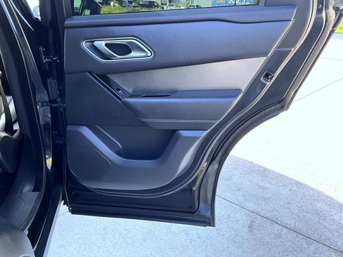 Used 2018 Land Rover Range Rover Velar S image 21