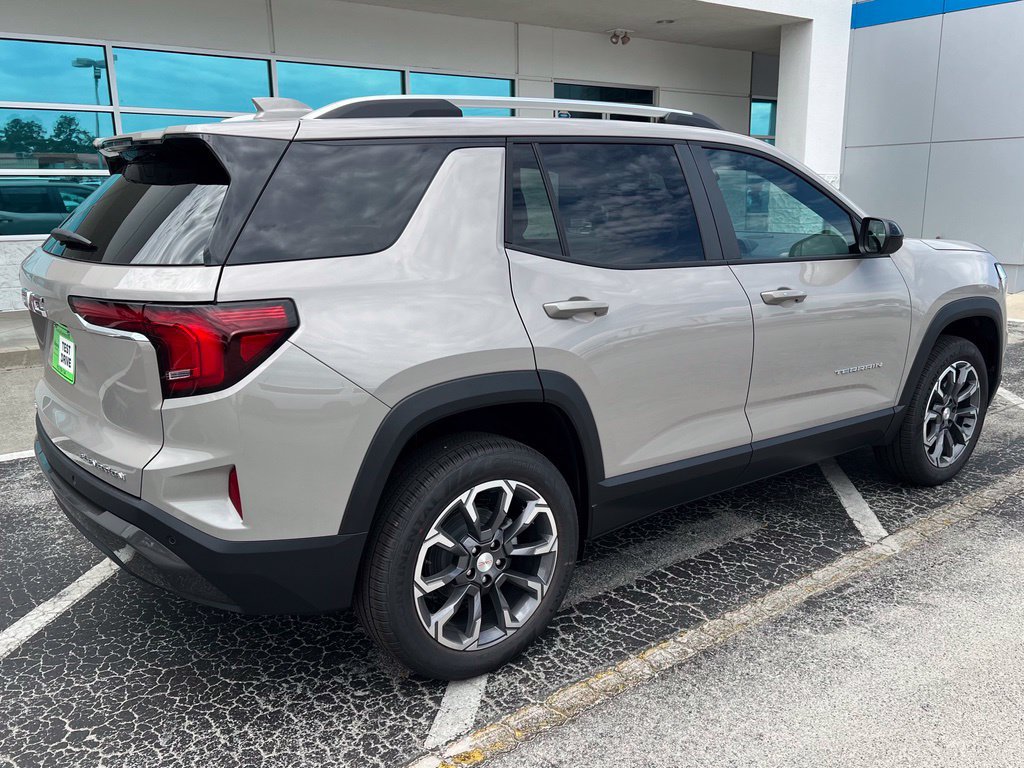 New 2027 GMC Terrain Elevation w/ Elevation Premium Package FWD image 4