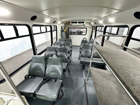 Used 2017 Ford E-450 and Econoline 450 Super Duty w/ Shuttle Bus Prep Package image 20