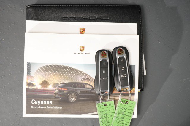 Used 2023 Porsche Cayenne AWD/4WD image 62