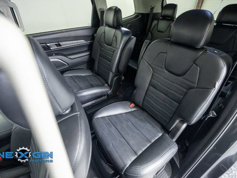 Used 2024 Kia Telluride SX Prestige w/ Towing Package AWD/4WD image 35