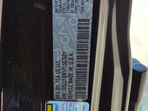 Used 2023 Jeep Gladiator Rubicon w/ Cold Weather Group image 41