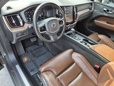 Used 2021 Volvo XC60 T5 Inscription w/ Advanced Package image 2