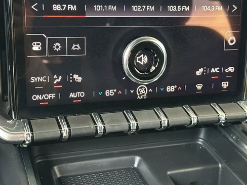 Certified 2024 GMC Acadia Elevation FWD image 29
