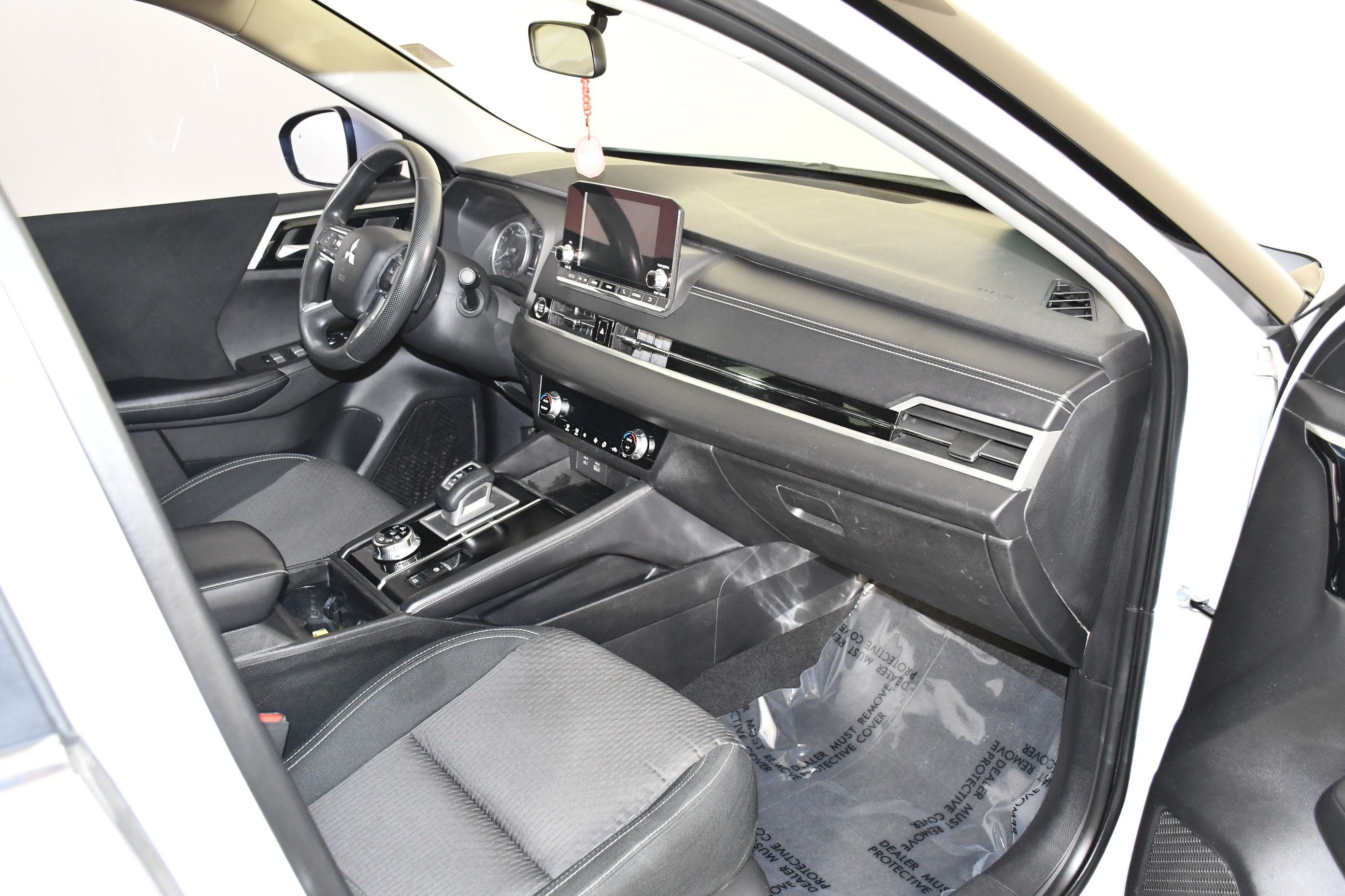Used 2022 Mitsubishi Outlander ES AWD/4WD image 32