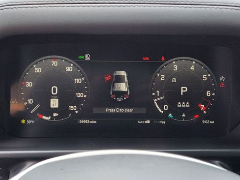 Used 2024 Land Rover Defender 110 S image 19