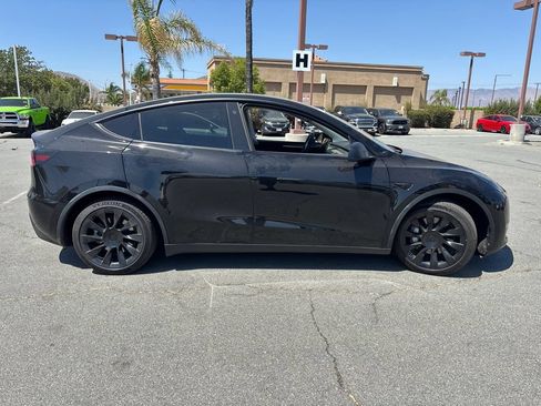 Used 2023 Tesla Model Y Long Range AWD/4WD image 4
