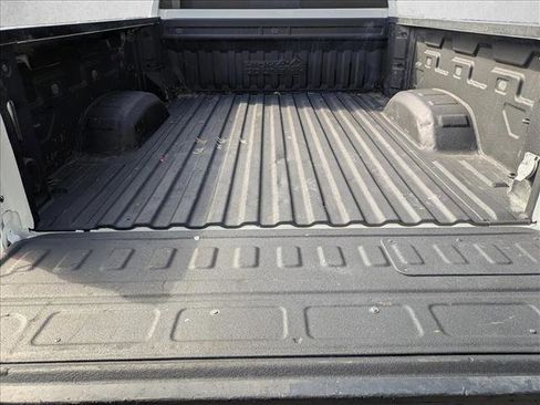 Used 2022 Chevrolet Silverado 2500 High Country w/ Technology Package image 21