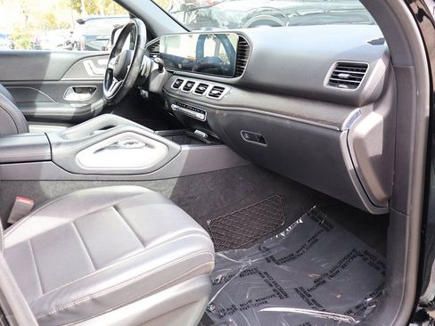 Used 2020 Mercedes-Benz GLE 350 4MATIC w/ Premium Package image 27