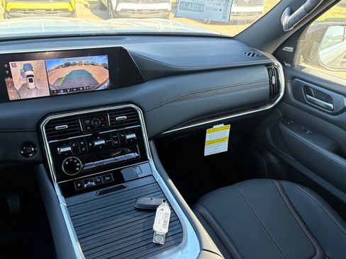 New 2026 Nissan Armada SL w/ Captain's Chari Seat Package image 12