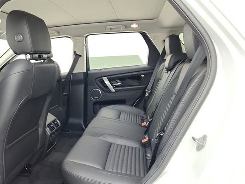 Used 2025 Land Rover Discovery Sport S image 26