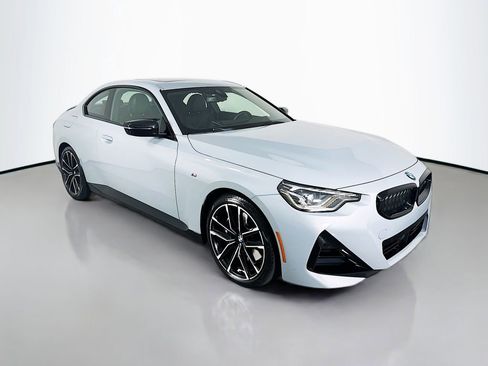 Used 2023 BMW 230i xDrive Coupe w/ Premium Package image 7