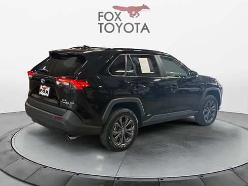 Used 2024 Toyota RAV4 XLE Premium image 6