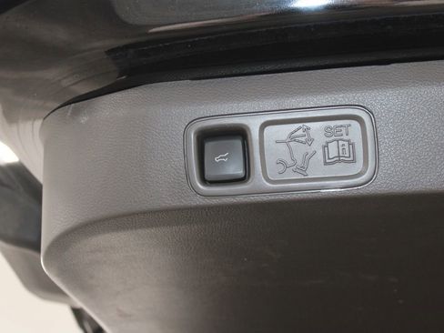 Used 2023 Lincoln Navigator Reserve image 21