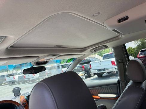 Used 2006 Toyota Sienna XLE Limited w/ XLE Limited PKG 3 FWD image 11