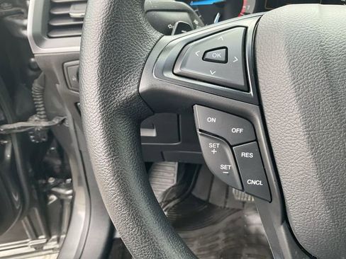 Used 2016 Ford Edge SE image 22