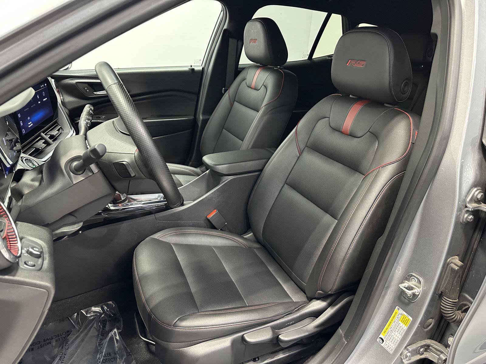 Used 2024 Chevrolet Trax RS FWD image 15