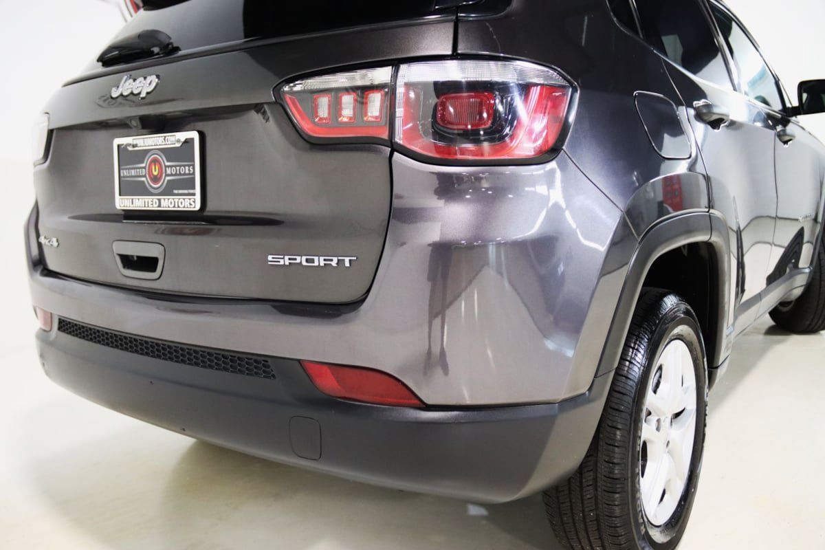 Used 2018 Jeep Compass Sport AWD/4WD image 10