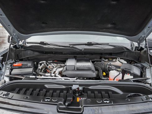 Used 2024 Chevrolet Silverado 1500 ZR2 w/ Technology Package image 16