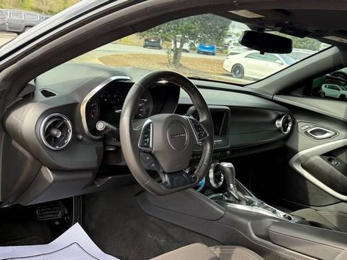 Used 2020 Chevrolet Camaro LT image 16
