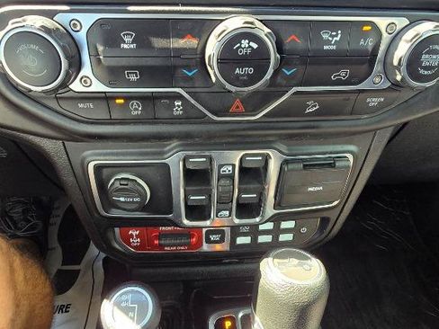 Used 2020 Jeep Wrangler Unlimited Rubicon AWD/4WD image 25