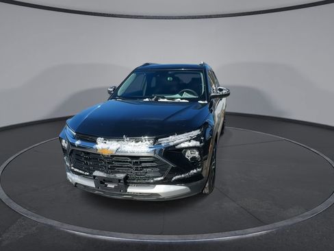 Certified 2025 Chevrolet TrailBlazer LT image 3