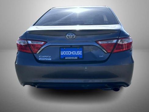 Used 2017 Toyota Camry SE image 6