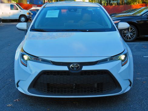 Used 2020 Toyota Corolla LE image 4
