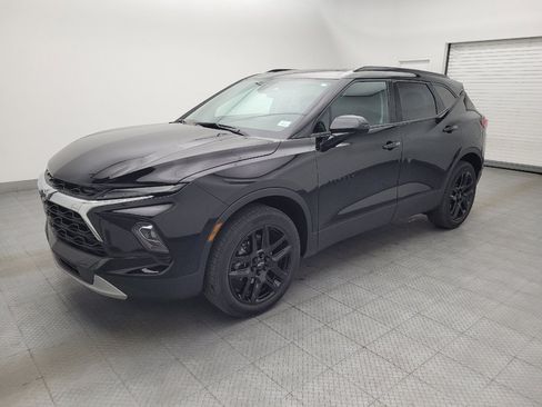Used 2024 Chevrolet Blazer LT w/ Convenience Package FWD image 2