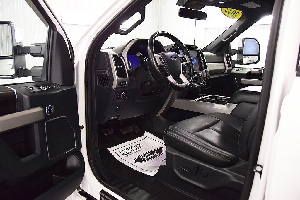 Used 2022 Ford F250 Lariat w/ Black Appearance Pkg AWD/4WD image 16