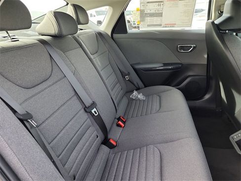 New 2025 Kia K4 EX image 17