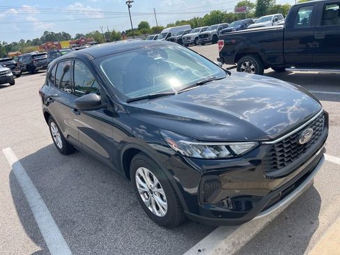 Certified 2025 Ford Escape Active FWD image 4