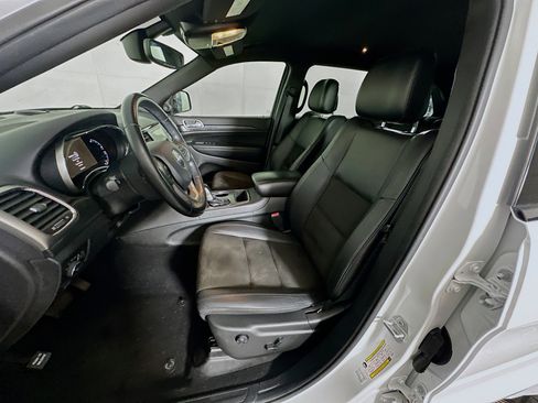 Used 2020 Jeep Grand Cherokee Altitude image 13