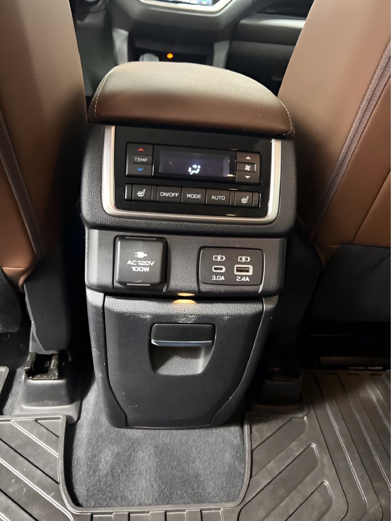 Used 2023 Subaru Ascent Touring AWD/4WD image 10