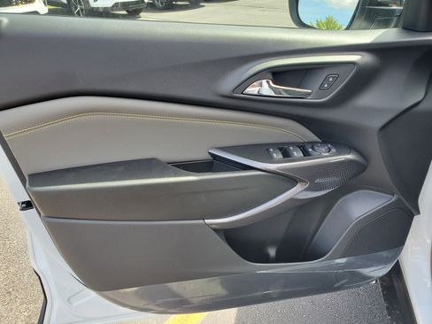 New 2025 Chevrolet Trax ACTIV w/ Driver Confidence Package image 6