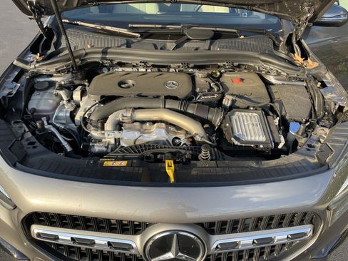 Certified 2025 Mercedes-Benz GLA 250 image 36