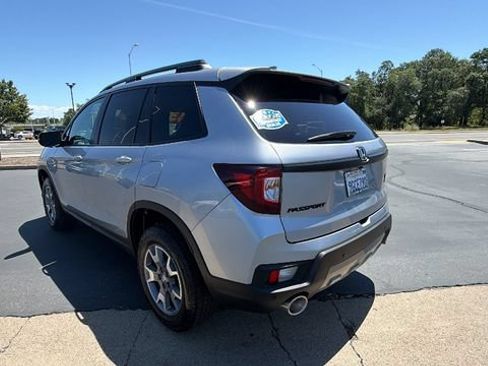 Used 2023 Honda Passport TrailSport image 6