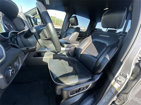 Used 2024 RAM 1500 Laramie image 13