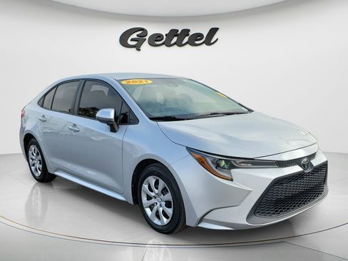 Used 2021 Toyota Corolla LE image 2