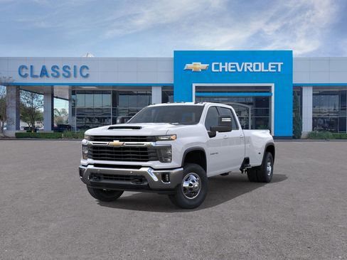 New 2026 Chevrolet Silverado 3500 LT w/ Safety Package image 8