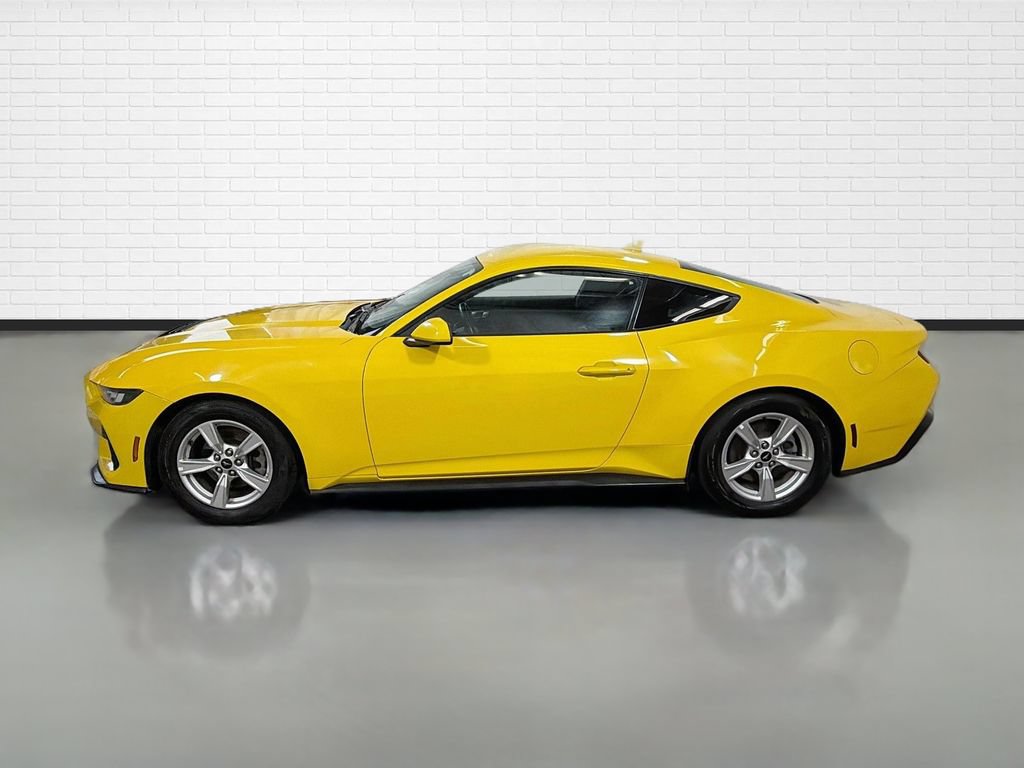 Used 2024 Ford Mustang Coupe RWD image 6