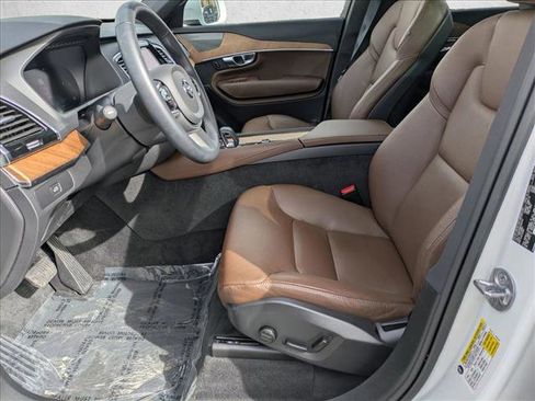 Used 2023 Volvo XC90 B6 Plus w/ Protection Package Premier image 19