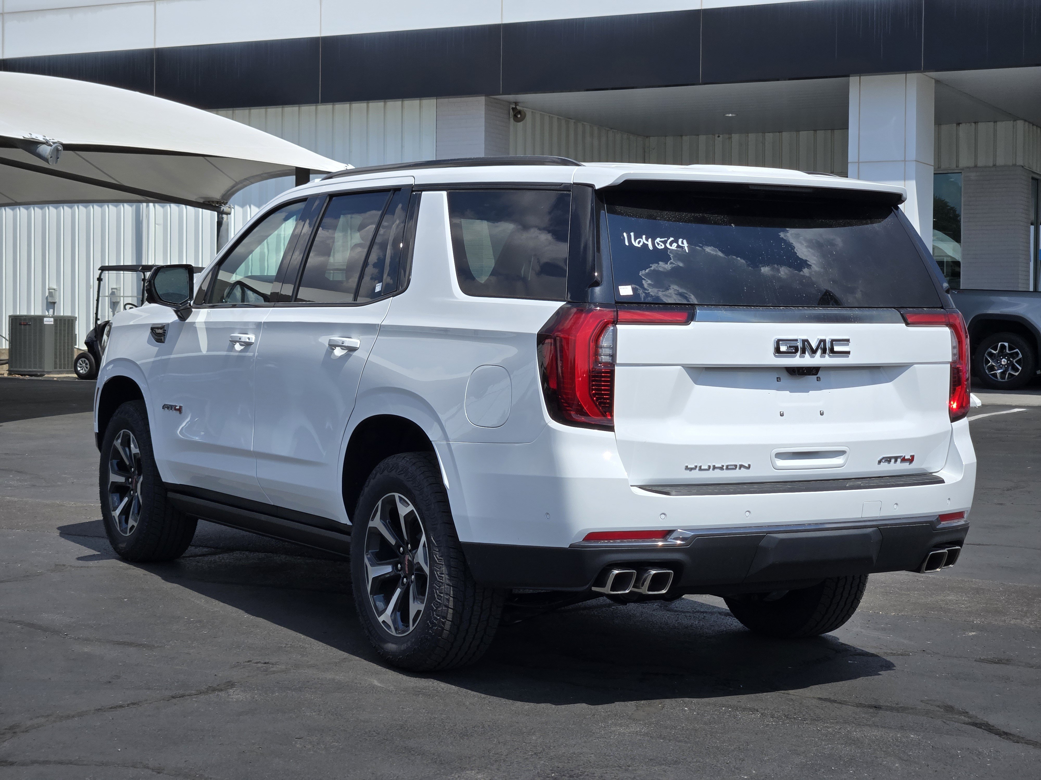 New 2026 GMC Yukon AT4 w/ AT4 Premium Package AWD/4WD image 3
