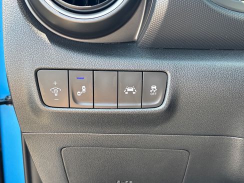 Used 2021 Hyundai Kona SEL Plus AWD/4WD image 26