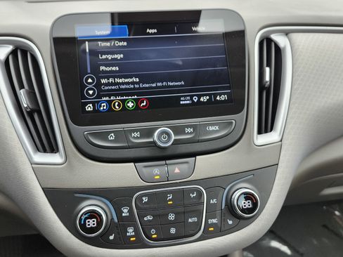 Used 2025 Chevrolet Malibu LT FWD image 22