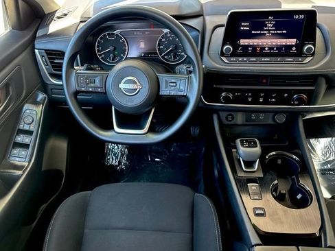 Used 2024 Nissan Rogue S FWD image 22