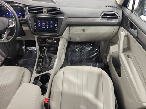 Used 2024 Volkswagen Tiguan SE AWD/4WD image 22